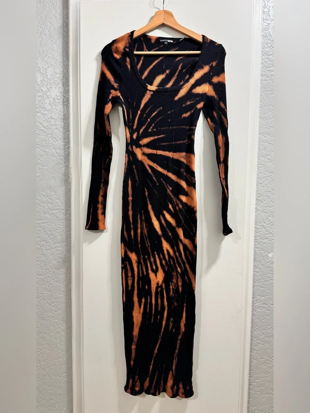 Fashion Nova, Maxi Dress , Women’s 1X , Black/Combo , Tie-Dye - Picture 2 of 6